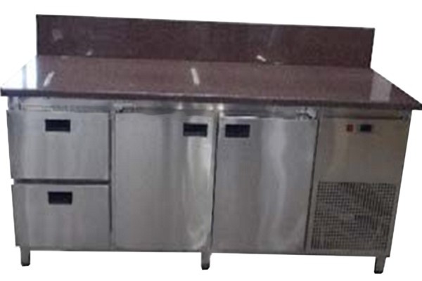 Стіл холодильний 2 дверей+2 шухляди, із заднім бортом, глибина 700 мм